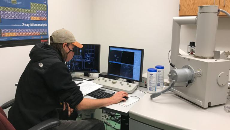 Student at the Scanning Electron Microscope