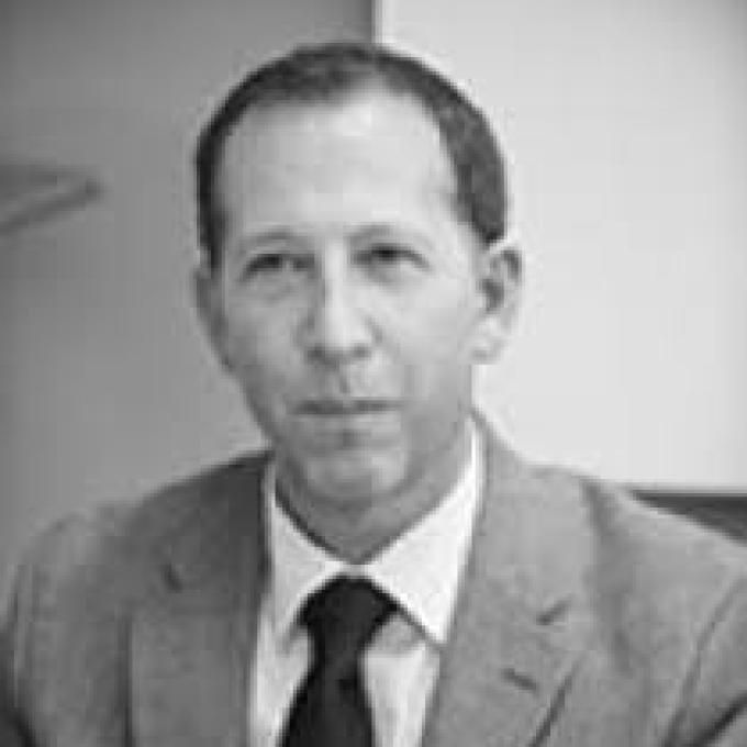 Portrait of Scott Paynton